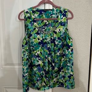 Sleeveless multi-color top